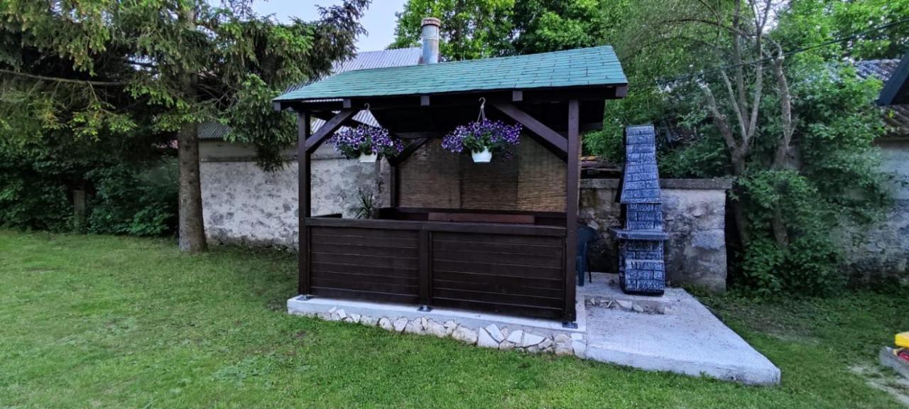 Apartment Gradina Korenica Bagian luar foto