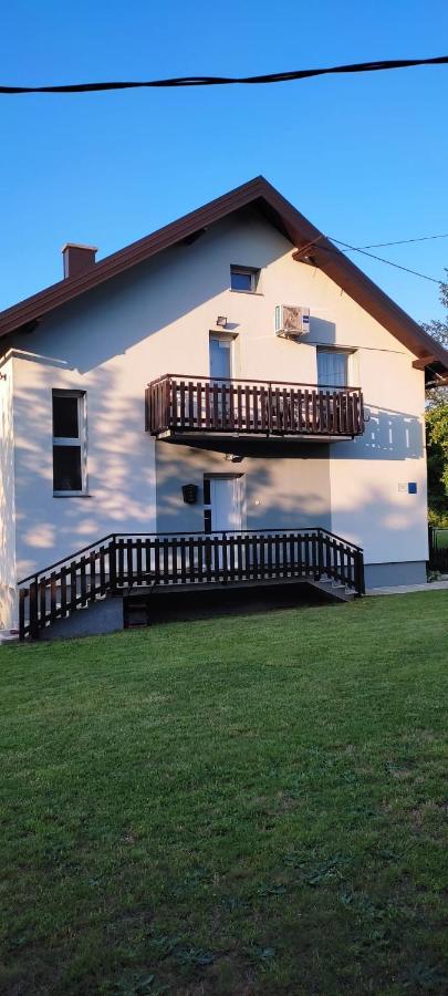Apartment Gradina Korenica Bagian luar foto