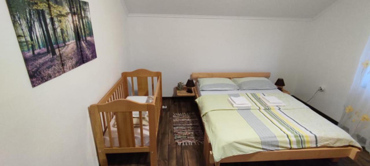 Apartment Gradina Korenica Bagian luar foto