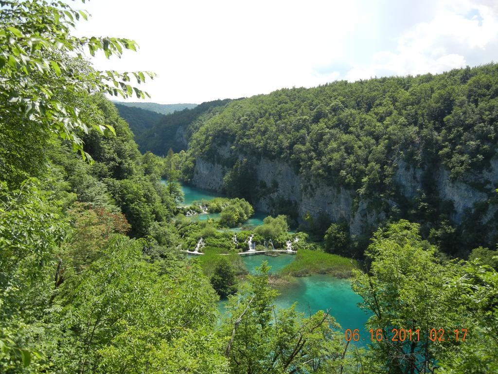 Apartment Gradina Korenica Bagian luar foto